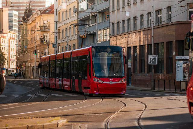 ברטיסלבה עם ילדים בלי רכב - איך לתכנן טיול נוח בעיר