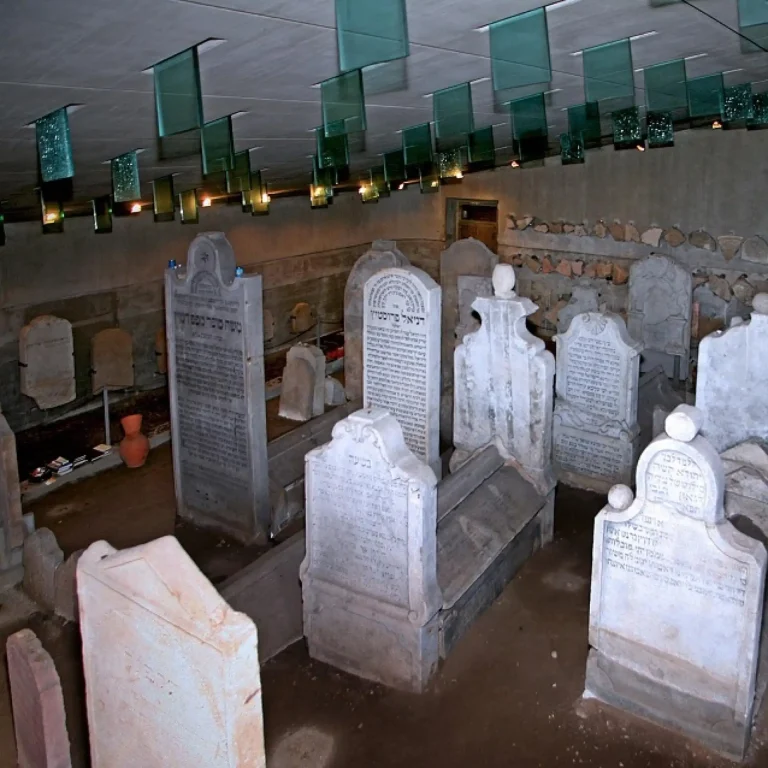 Chatam Sofer Memorial