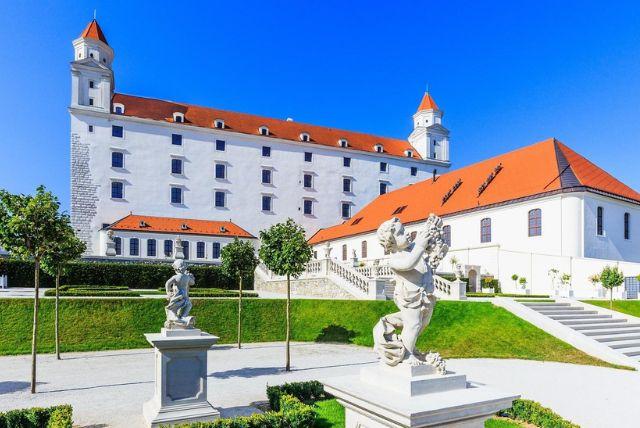 המוזיאון הלאומי של סלובקיה - Slovak National Museum credit to viator.com