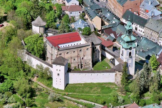 באנסקה שטיאווניצה - Banská Štiavnica היכרות עם העיירה credit to getyourguide.com