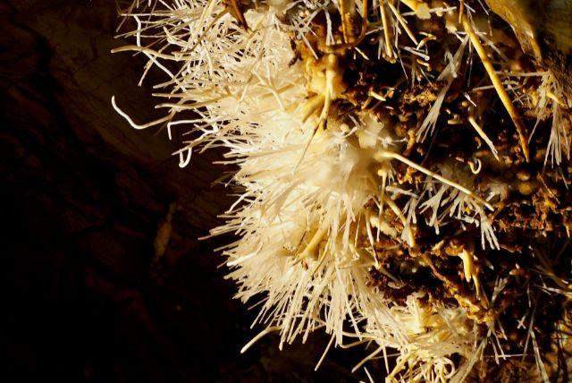 מערת הארגוניט אוכטינסקה - Ochtinská Aragonite Cave