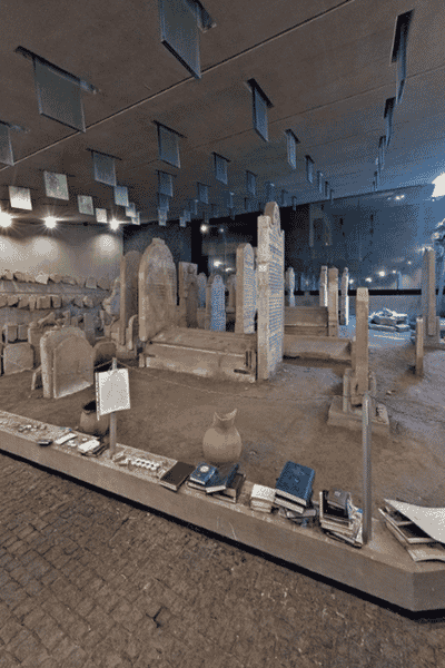 קבר החתם סופר וקברי רבני פרשבורג בברטיסלבה